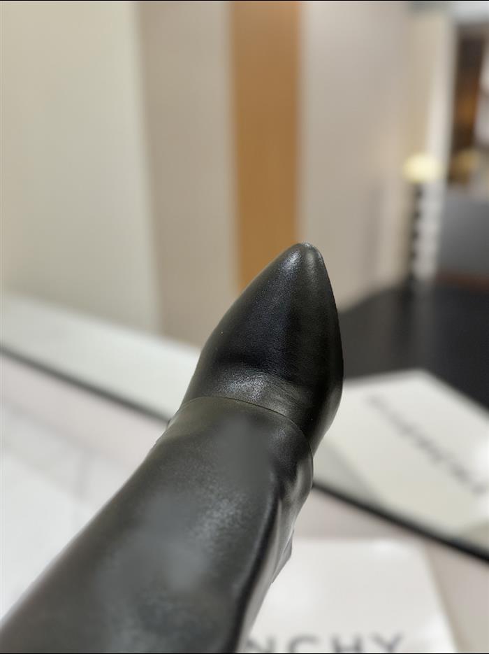 2025112817445024 590